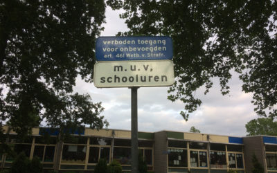 Een bord, twee regels en drie interpretaties
